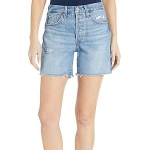 Levi’s mid thigh high rise shorts 27